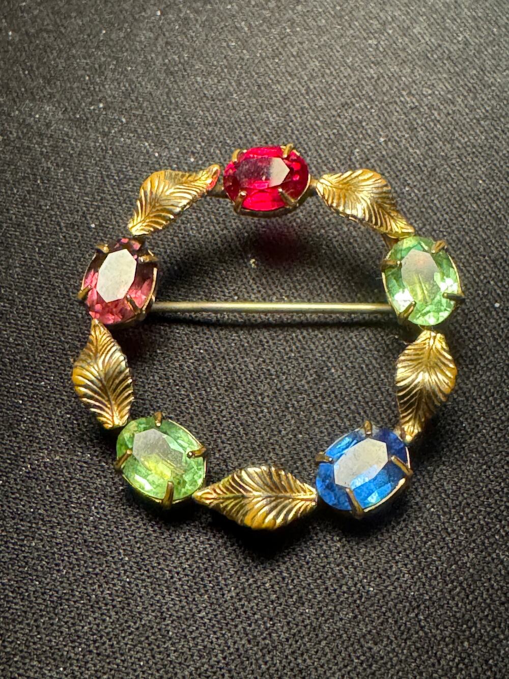 Vintage 1/20 12k Gold Filled Glass Faceted Stones Brooch